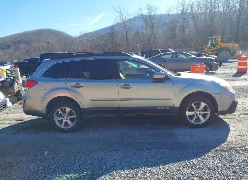 Photo 13 of 2014 Subaru Outback 2.5I LIMITED (VIN 4S4BRCLCXE3302368)