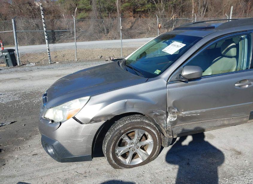 Photo 6 of 2014 Subaru Outback 2.5I LIMITED (VIN 4S4BRCLCXE3302368)