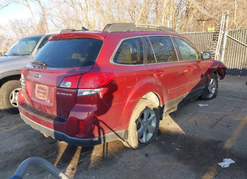 Photo 4 of 2014 Subaru Outback 2.5I LIMITED (VIN 4S4BRCNC2E3286812)