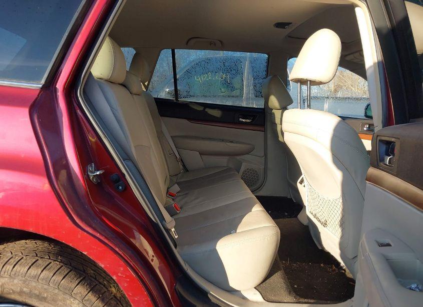 Photo 8 of 2014 Subaru Outback 2.5I LIMITED (VIN 4S4BRCNC2E3286812)