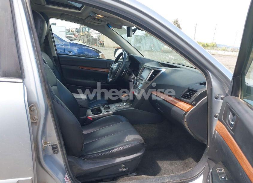 Photo 5 of 2014 Subaru Outback 2.5I LIMITED (VIN 4S4BRCNC3E3257285)