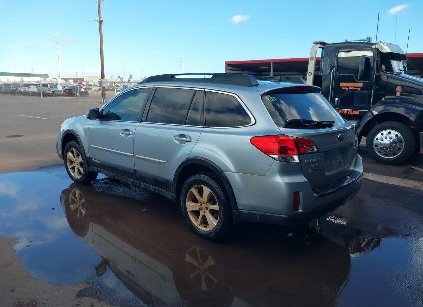 Photo 3 of 2014 Subaru Outback 2.5I LIMITED (VIN 4S4BRCNC4E3239314)