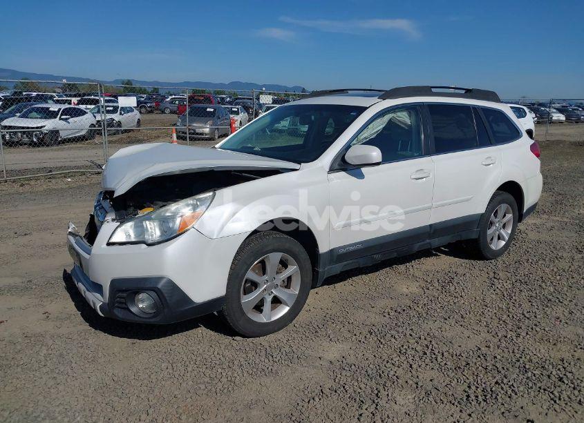 Photo 2 of 2014 Subaru Outback 2.5I LIMITED (VIN 4S4BRCNC5E3213241)