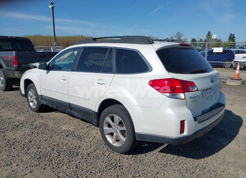 Photo 3 of 2014 Subaru Outback 2.5I LIMITED (VIN 4S4BRCNC5E3213241)
