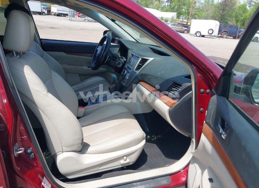 Photo 5 of 2014 Subaru Outback 2.5I LIMITED (VIN 4S4BRCNC7E3311039)