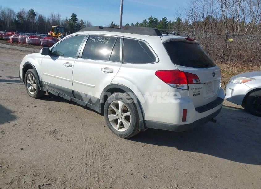 Photo 3 of 2014 Subaru Outback 2.5I LIMITED (VIN 4S4BRCNCXE3301122)
