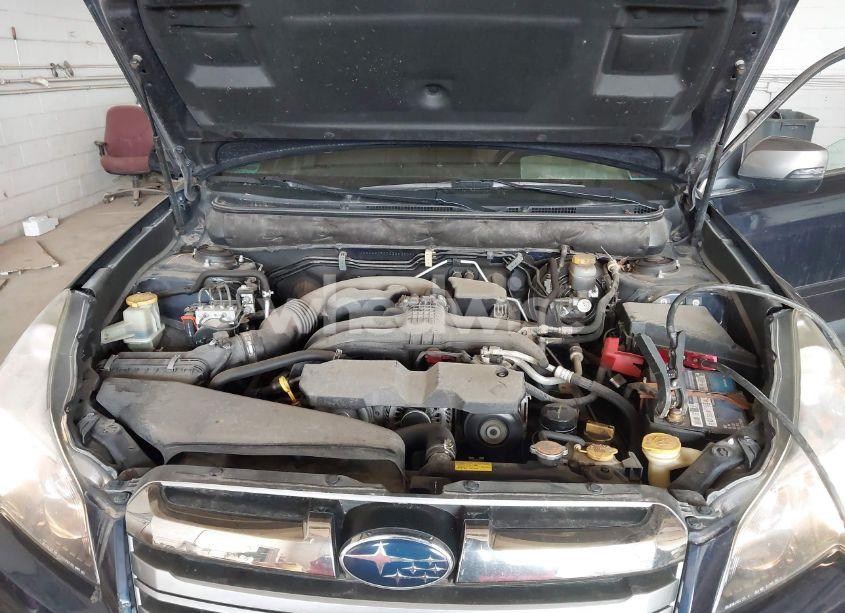 Photo 10 of 2014 Subaru Outback 2.5I LIMITED (VIN 4S4BRCPC1E3263809)