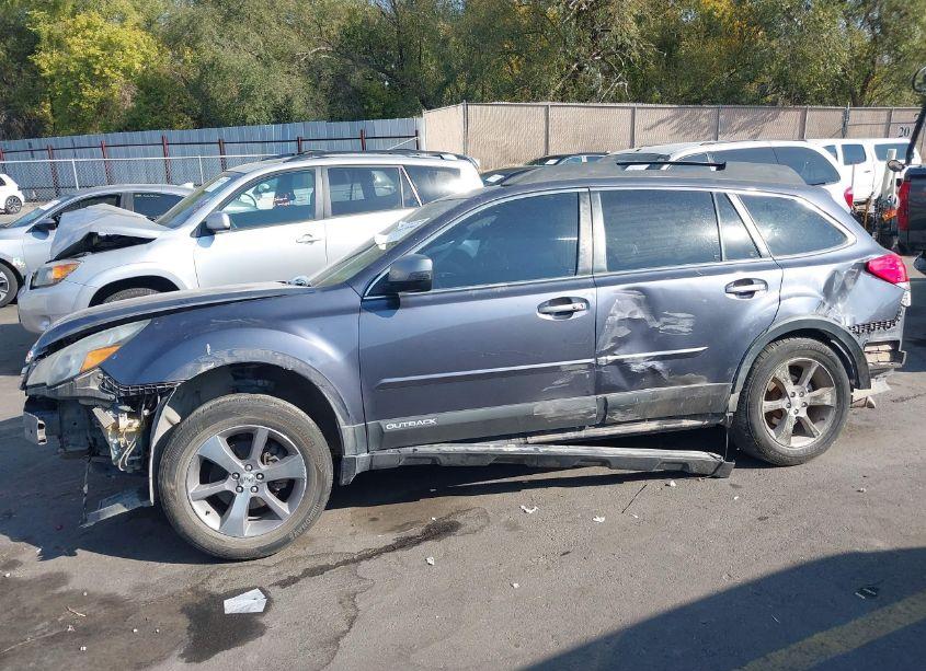 Photo 15 of 2014 Subaru Outback 2.5I LIMITED (VIN 4S4BRCPC4E3228245)