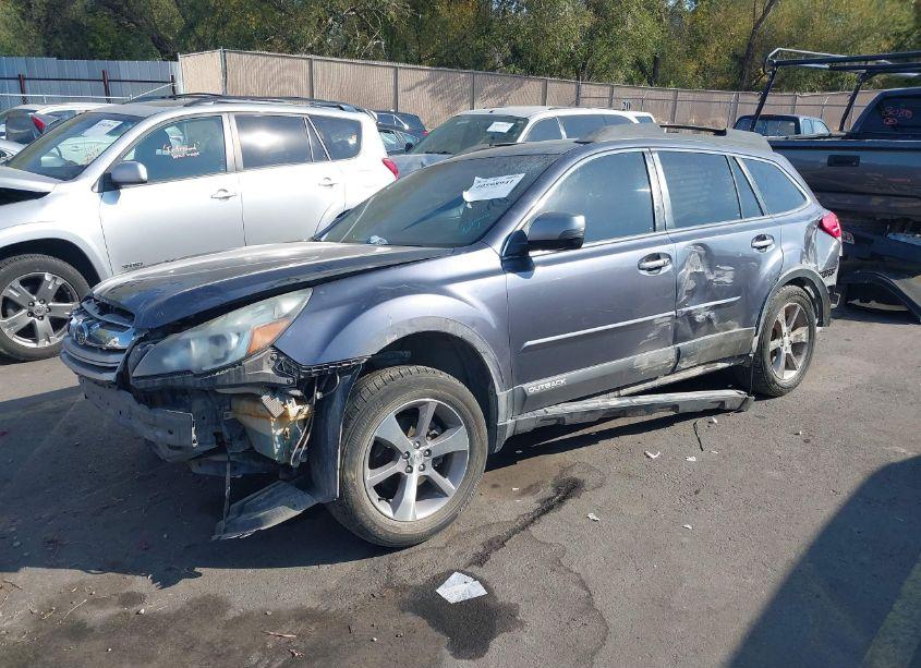 Photo 2 of 2014 Subaru Outback 2.5I LIMITED (VIN 4S4BRCPC4E3228245)
