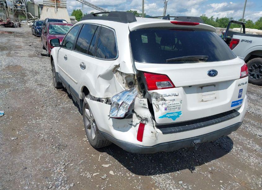 Photo 3 of 2014 Subaru Outback 2.5I LIMITED (VIN 4S4BRCPC6E3299365)