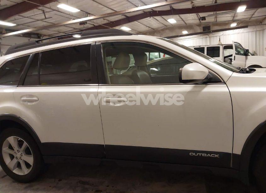 Photo 13 of 2013 Subaru Outback 2.5I LIMITED (VIN 4S4BRCPC7D3303535)