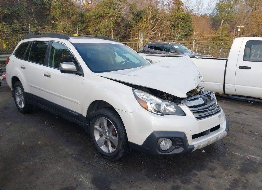 2014 Subaru Outback 2.5I LIMITED (VIN 4S4BRCPC9E3280227) main photo