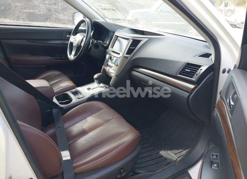 Photo 5 of 2013 Subaru Outback 2.5I LIMITED (VIN 4S4BRCSC2D3244854)