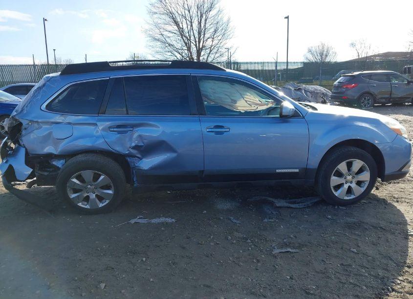 Photo 12 of 2011 Subaru Outback 3.6R PREMIUM (VIN 4S4BRDCC1B2411552)
