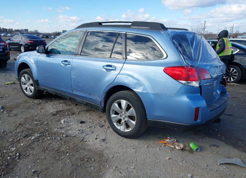 Photo 3 of 2011 Subaru Outback 3.6R PREMIUM (VIN 4S4BRDCC1B2411552)