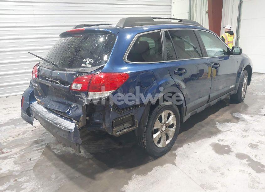 Photo 4 of 2010 Subaru Outback 3.6R PREMIUM (VIN 4S4BRDGC8A2328869)