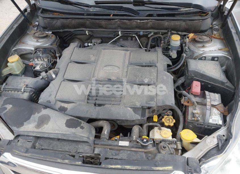 Photo 10 of 2010 Subaru Outback 3.6R LIMITED (VIN 4S4BRDJC1A2323764)