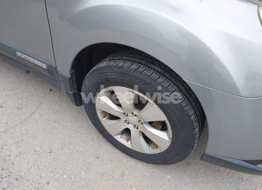 Photo 15 of 2010 Subaru Outback 3.6R LIMITED (VIN 4S4BRDJC1A2323764)