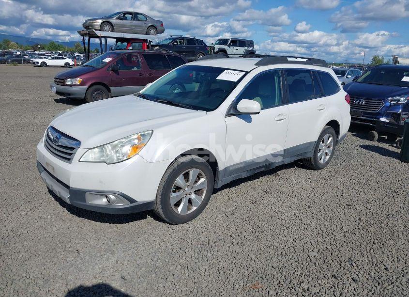 Photo 2 of 2010 Subaru Outback 3.6R LIMITED (VIN 4S4BRDJC2A2367787)