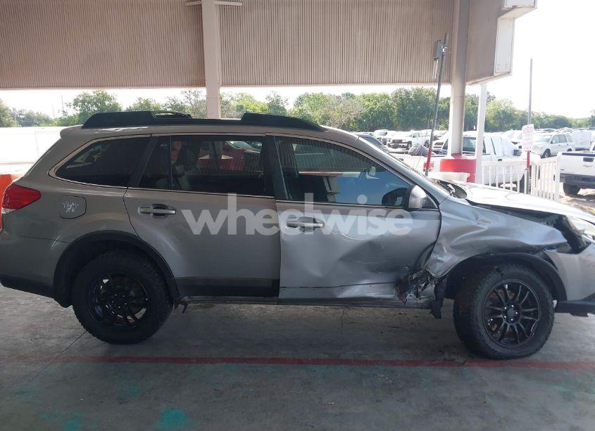 Photo 14 of 2011 Subaru Outback 3.6R LIMITED (VIN 4S4BRDJC5B2346580)