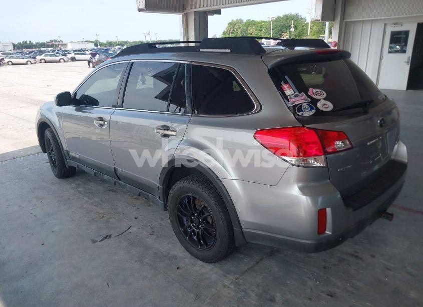Photo 3 of 2011 Subaru Outback 3.6R LIMITED (VIN 4S4BRDJC5B2346580)