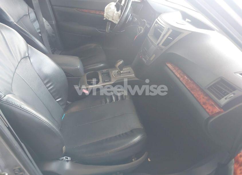 Photo 5 of 2011 Subaru Outback 3.6R LIMITED (VIN 4S4BRDJC5B2346580)