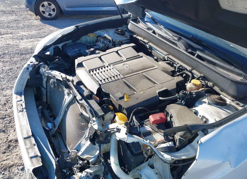 Photo 10 of 2013 Subaru Outback 3.6R LIMITED (VIN 4S4BRDJC7D2210244)