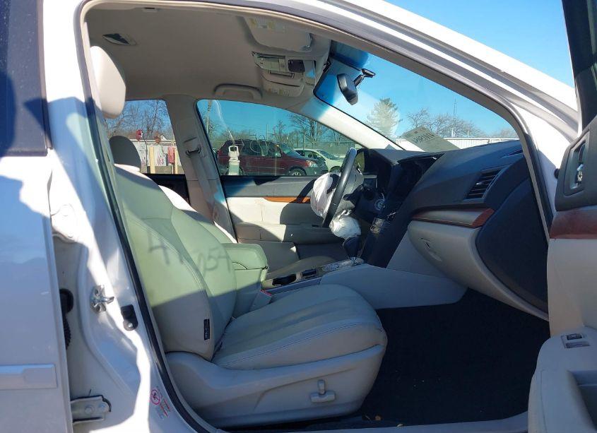 Photo 5 of 2013 Subaru Outback 3.6R LIMITED (VIN 4S4BRDJC7D2210244)