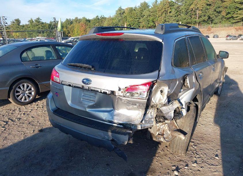 Photo 16 of 2010 Subaru Outback 3.6R LIMITED (VIN 4S4BRDKC0A2311667)