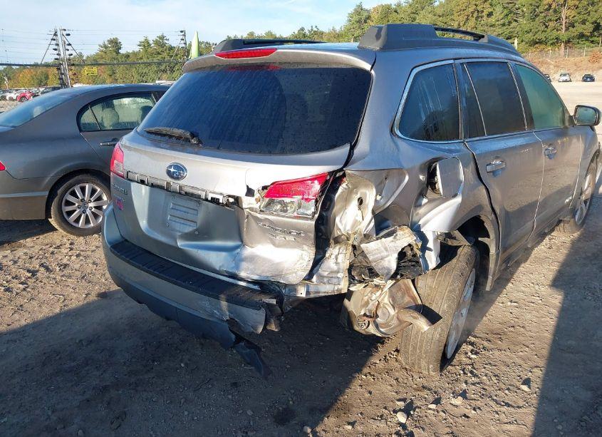Photo 6 of 2010 Subaru Outback 3.6R LIMITED (VIN 4S4BRDKC0A2311667)