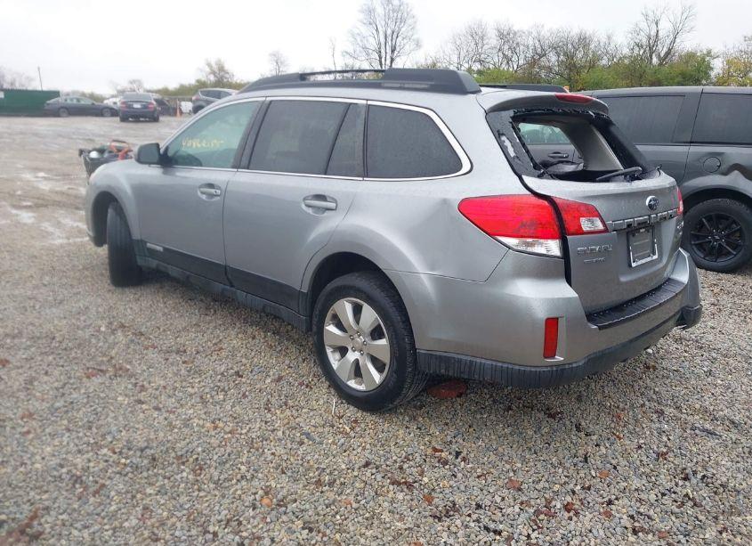 Photo 3 of 2010 Subaru Outback 3.6R LIMITED (VIN 4S4BRDKC0A2314942)