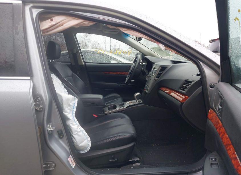 Photo 5 of 2010 Subaru Outback 3.6R LIMITED (VIN 4S4BRDKC0A2314942)