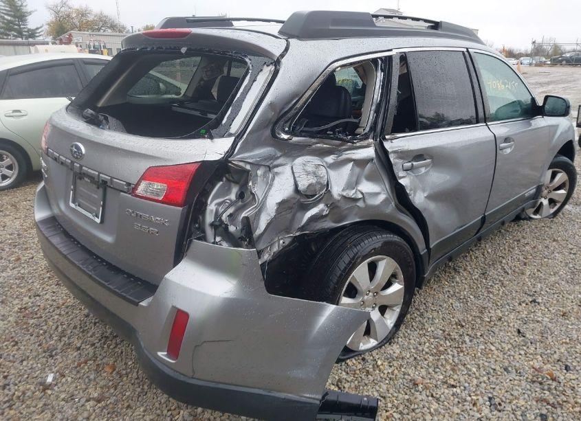 Photo 6 of 2010 Subaru Outback 3.6R LIMITED (VIN 4S4BRDKC0A2314942)