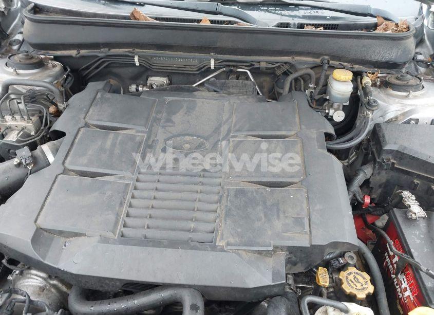 Photo 10 of 2013 Subaru Outback 3.6R LIMITED (VIN 4S4BRDKC1D2289750)