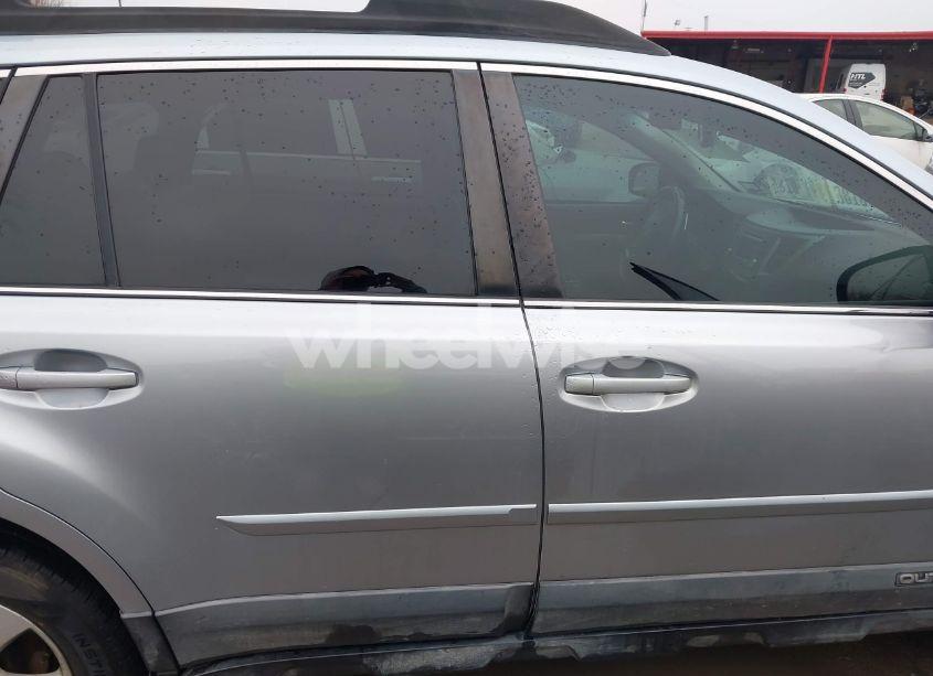 Photo 13 of 2013 Subaru Outback 3.6R LIMITED (VIN 4S4BRDKC1D2289750)