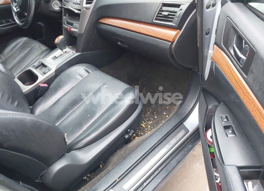 Photo 5 of 2013 Subaru Outback 3.6R LIMITED (VIN 4S4BRDKC1D2289750)