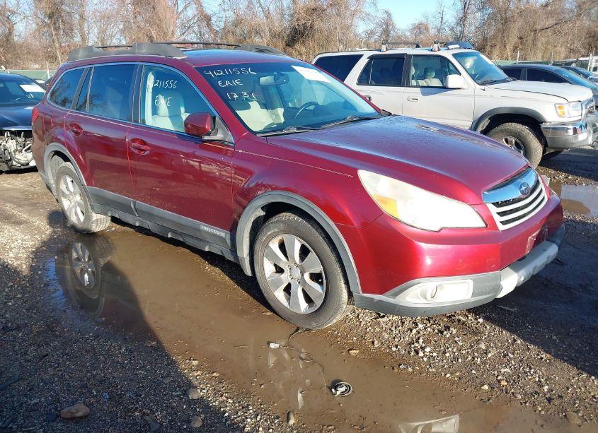 2011 Subaru Outback 3.6R LIMITED (VIN 4S4BRDKC2B2317956) main photo