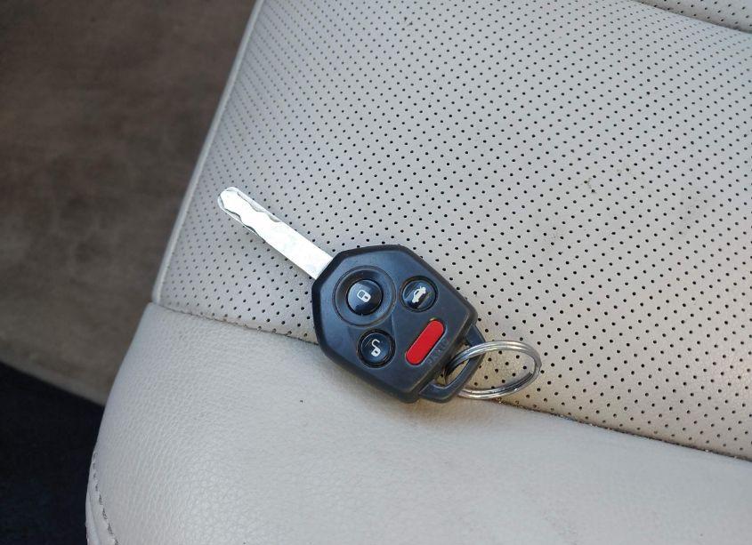 Photo 11 of 2011 Subaru Outback 3.6R LIMITED (VIN 4S4BRDKC2B2317956)