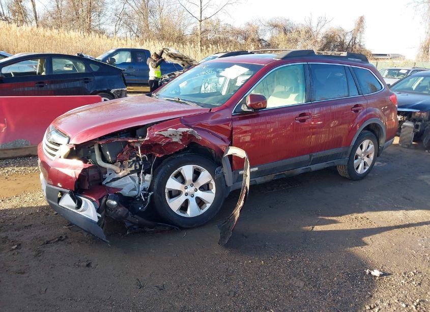 Photo 2 of 2011 Subaru Outback 3.6R LIMITED (VIN 4S4BRDKC2B2317956)