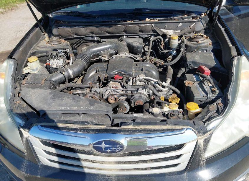 Photo 10 of 2010 Subaru Outback 3.6R LIMITED (VIN 4S4BRDKC3A2317057)