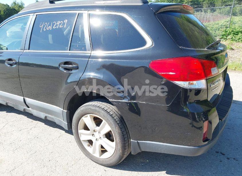 Photo 6 of 2010 Subaru Outback 3.6R LIMITED (VIN 4S4BRDKC3A2317057)