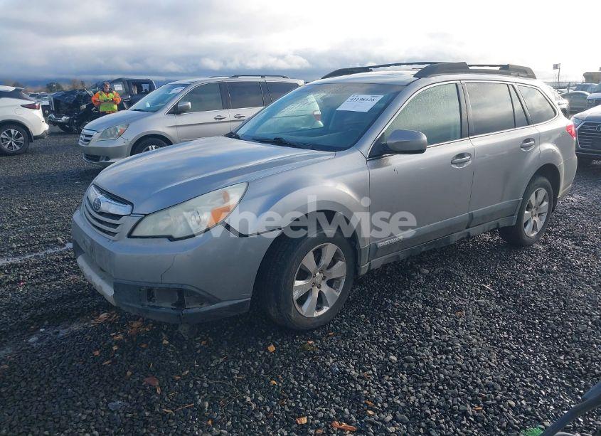 Photo 2 of 2011 Subaru Outback 3.6R LIMITED (VIN 4S4BRDKC3B2365854)