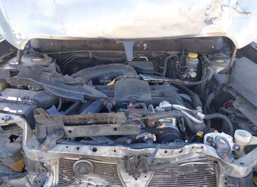 Photo 10 of 2011 Subaru Outback 3.6R LIMITED (VIN 4S4BRDKC3B2440911)