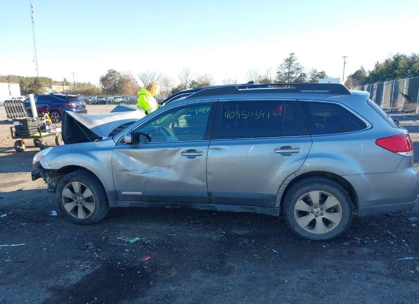 Photo 14 of 2011 Subaru Outback 3.6R LIMITED (VIN 4S4BRDKC3B2440911)