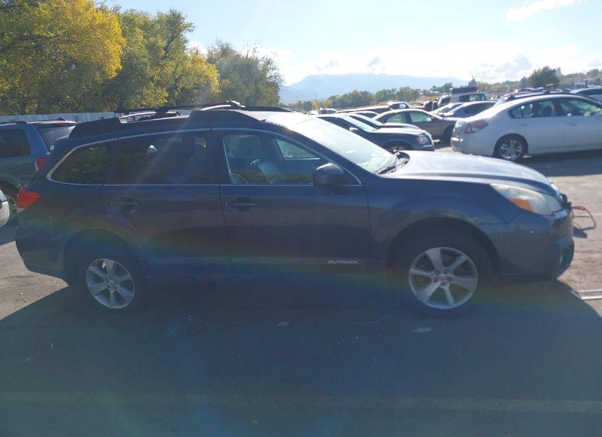 Photo 13 of 2013 Subaru Outback 3.6R LIMITED (VIN 4S4BRDKC3D2222860)