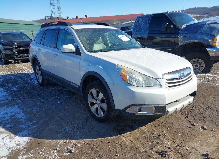 2011 Subaru Outback 3.6R LIMITED (VIN 4S4BRDKC4B2354457) main photo