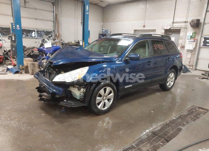 Photo 2 of 2011 Subaru Outback 3.6R LIMITED (VIN 4S4BRDKC4B2384753)