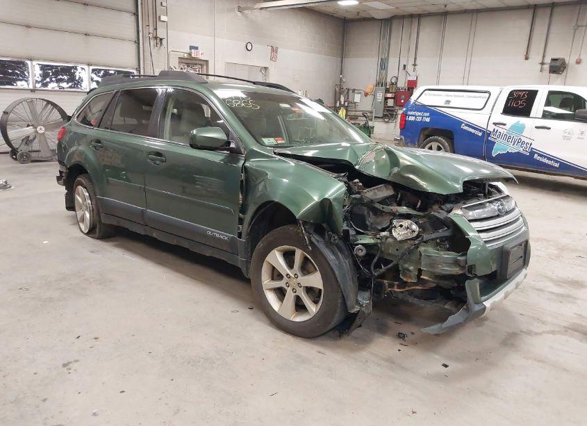 2013 Subaru Outback 3.6R LIMITED (VIN 4S4BRDKC5D2272126) main photo