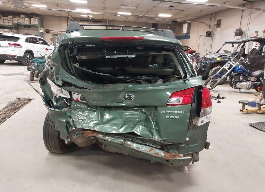 Photo 17 of 2013 Subaru Outback 3.6R LIMITED (VIN 4S4BRDKC5D2272126)