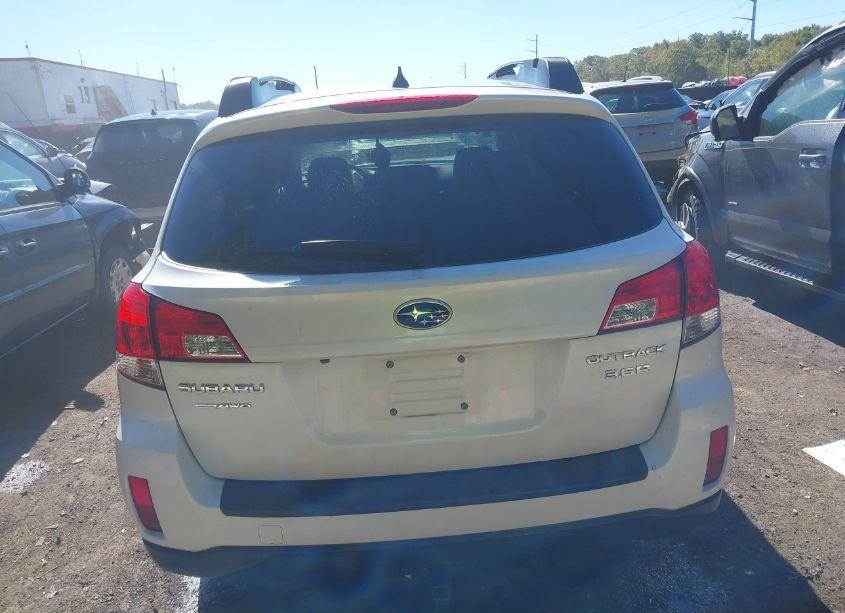 Photo 16 of 2013 Subaru Outback 3.6R LIMITED (VIN 4S4BRDKC6D2318692)